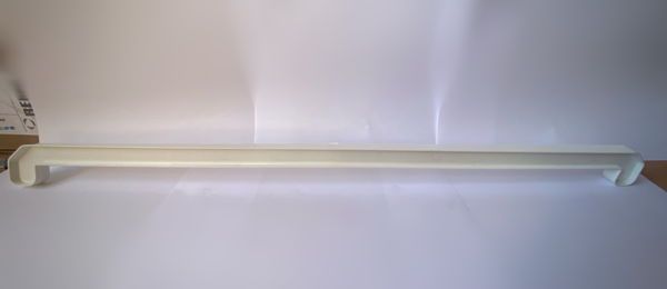 Соединитель подоконника LUX, 600мм, с двумя капиносами, белый (уп.100шт)